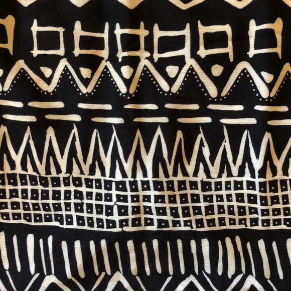 3/$25High waisted Tribal printed black white skirt - Picture 3 of 7